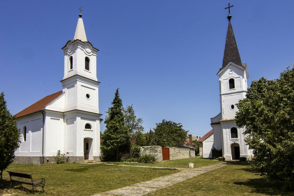 02 IMG_7343 Balatonakali két temploma