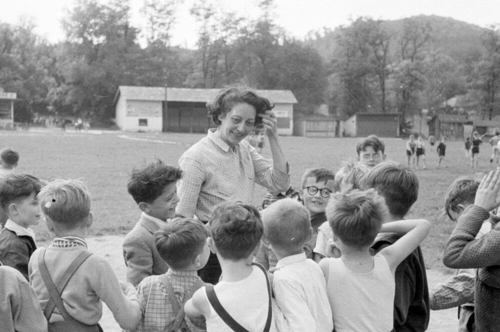 03 ELOTTE-UTANA Osztálykirándulás patakfasor-1955