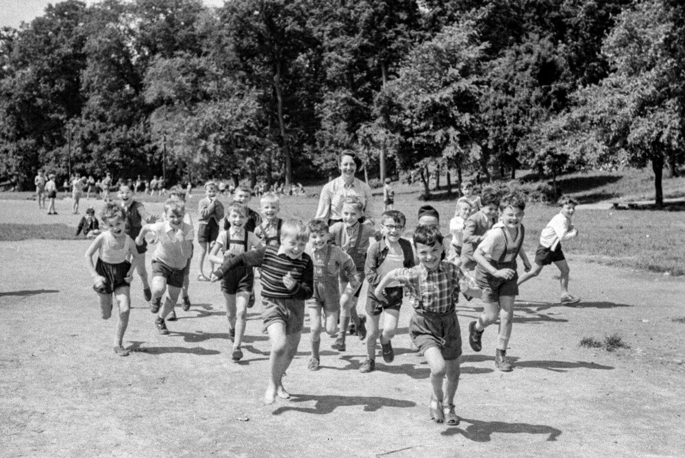 03 Osztálykirándulás, majális  FOTO Fortepan _ Bojár Sándor fortepan_180591