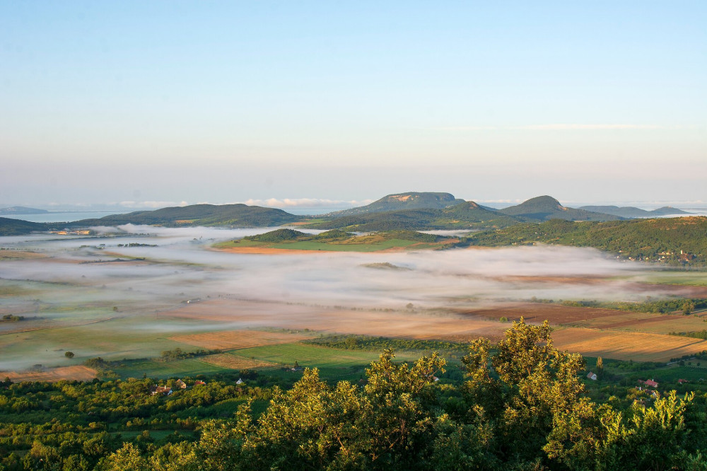 04 panorama-az-eoetvoes-karoly-kilatobol NAGY FOTO Dr. Szentes Szilárd