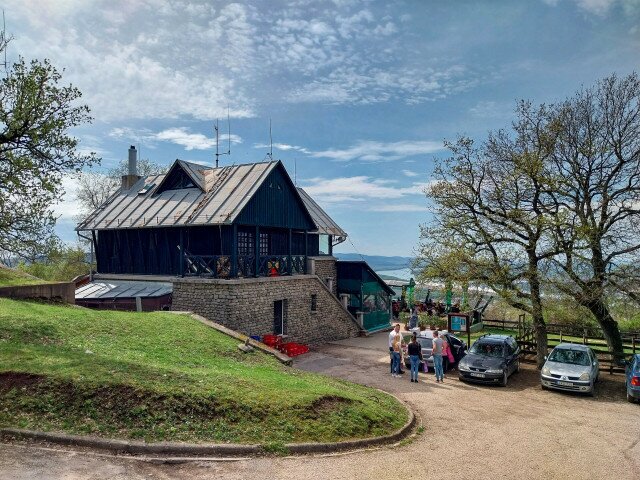 110 éve épült az ország legszebb panorámájú turistaháza, a Vaskapu menedékház