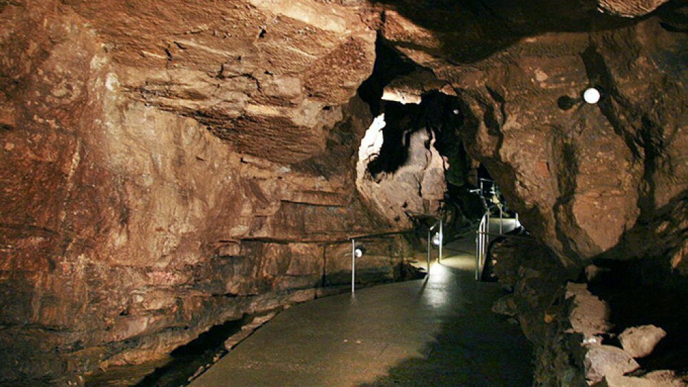 1280px-abaliget_cave_3.jpg