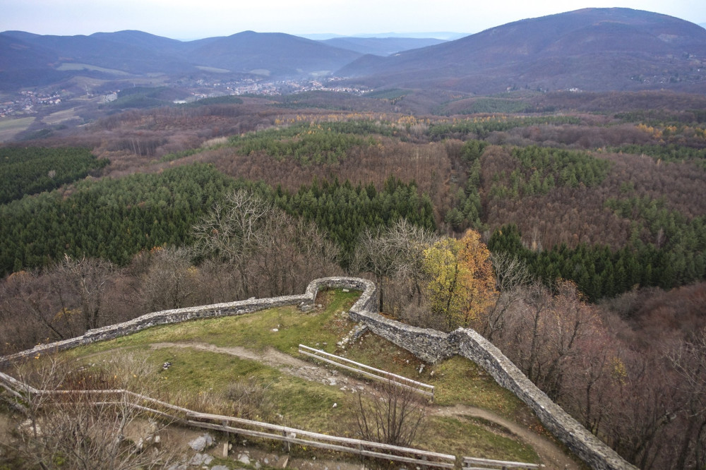 15 Kilátás a Salgóvárból