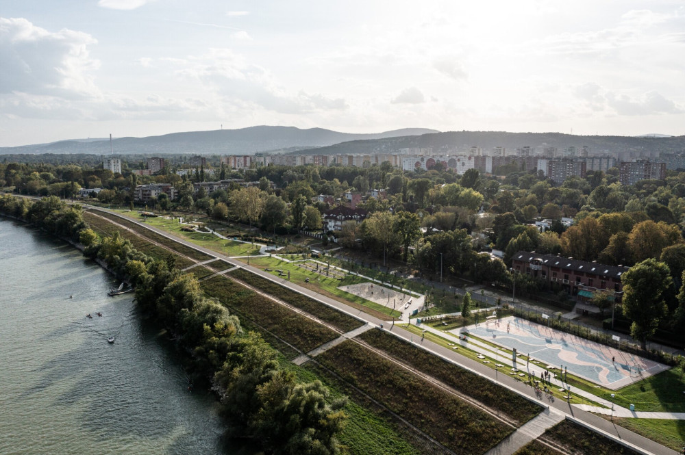 2023.09.22. Légifelvételek a Római-partról, a Pünkösdfürdő Parkról és a Megyeri hídról