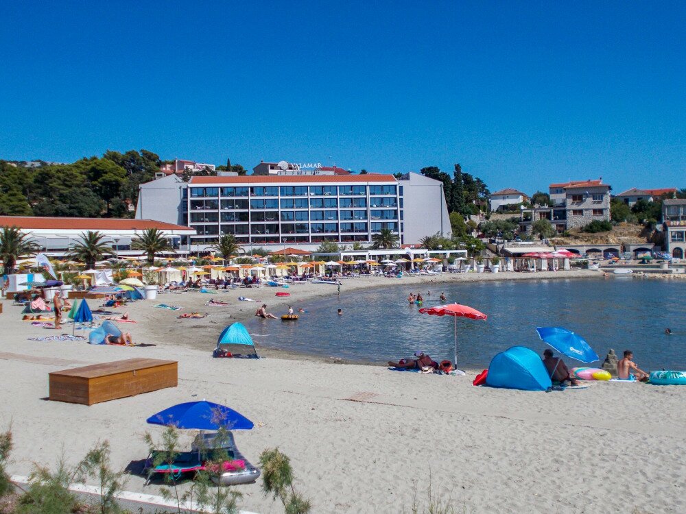 7. a sziget egyik legjobb strandja a gyermekbarát homokos Sandy Beach