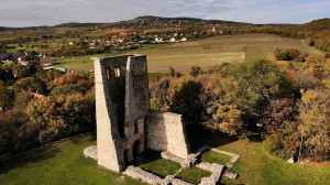 A Balaton-felvidék leghangulatosabb középkori templomromjai nyugalomfalván – Dörgicse