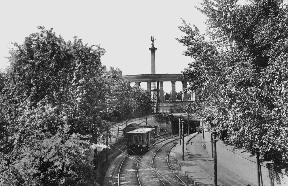 A kisföldalatti a Hősök terén 1912-ben