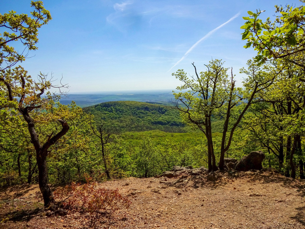 alföldi rónaságok, a végtelen magyar puszta felé nyílik újabb lélegzetelállító panoráma.