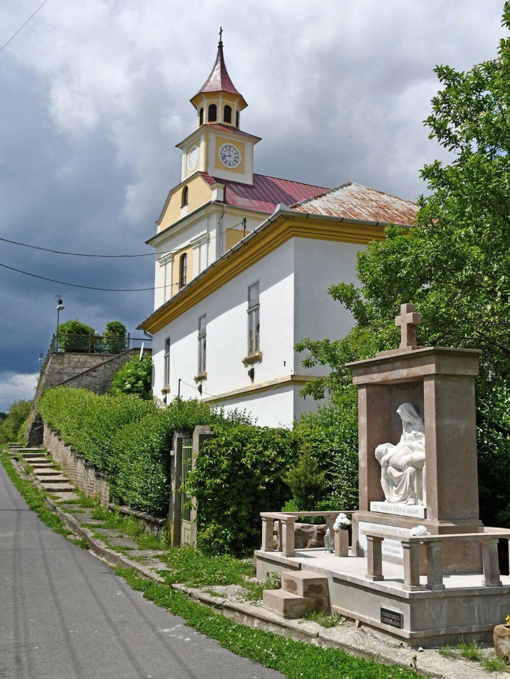 Balaton,_Pietà-szobor_2024_01