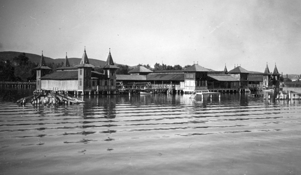 Balatonfüred fürdőház fortepan_39274