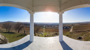 Disznó-kő-kilátó – A mádi panorámafilagória