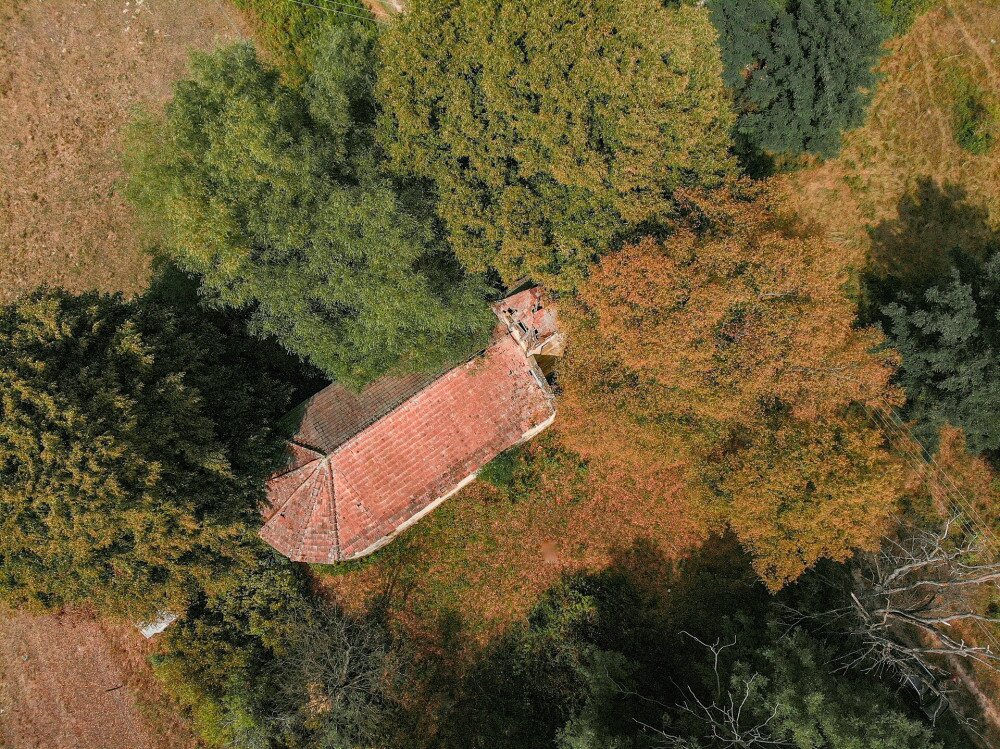 DJI_0332_Cserfekvési templomrom_FOTO-SOMO