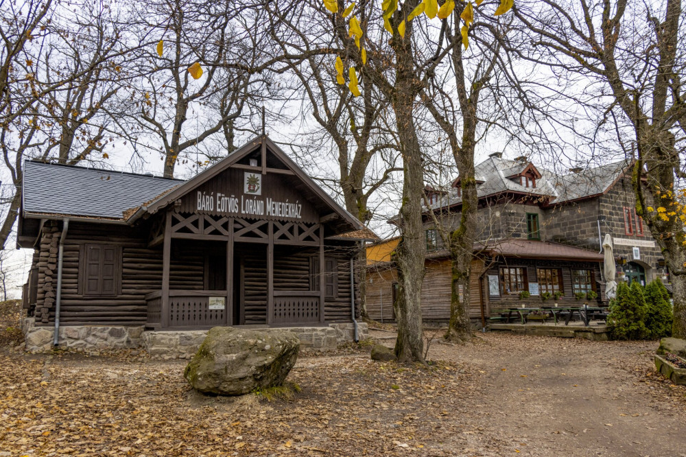 Dobogőó-kő Turista Múzeum