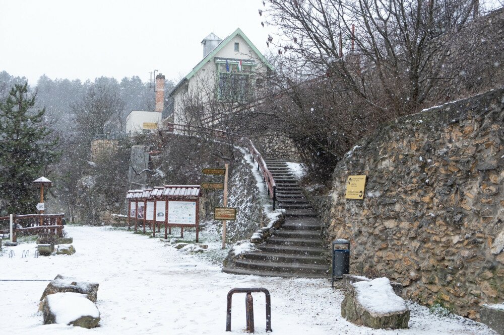 _DSF2367_Pál-völgyi-barlang Látogatóközpont épülete