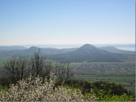 Gyalogszerrel a Balaton körül - X. rész - A Szent György-hegy és Tapolca között