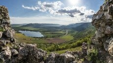 Históriák Torna várromjától Ócsa lenyűgöző templomáig