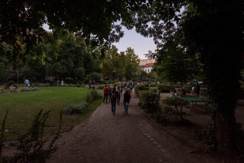 Ismeretlenebb budapesti kertek városi séta