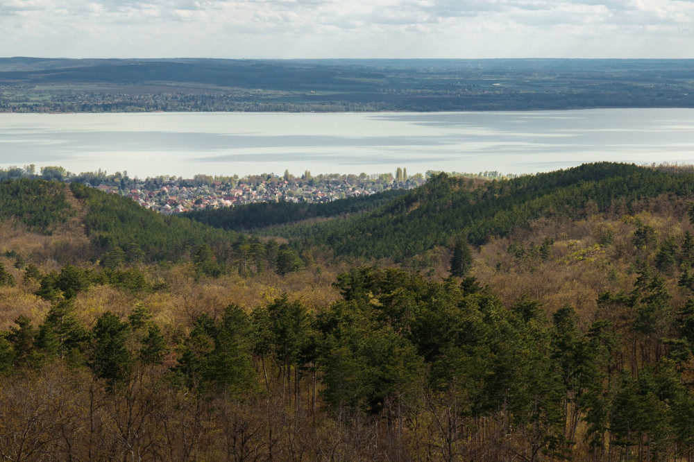 kilatas-a-berzsenyi-kilatobol-a-balaton-es-vonyarcvashegy-fele_FOTO_Farkas Péter