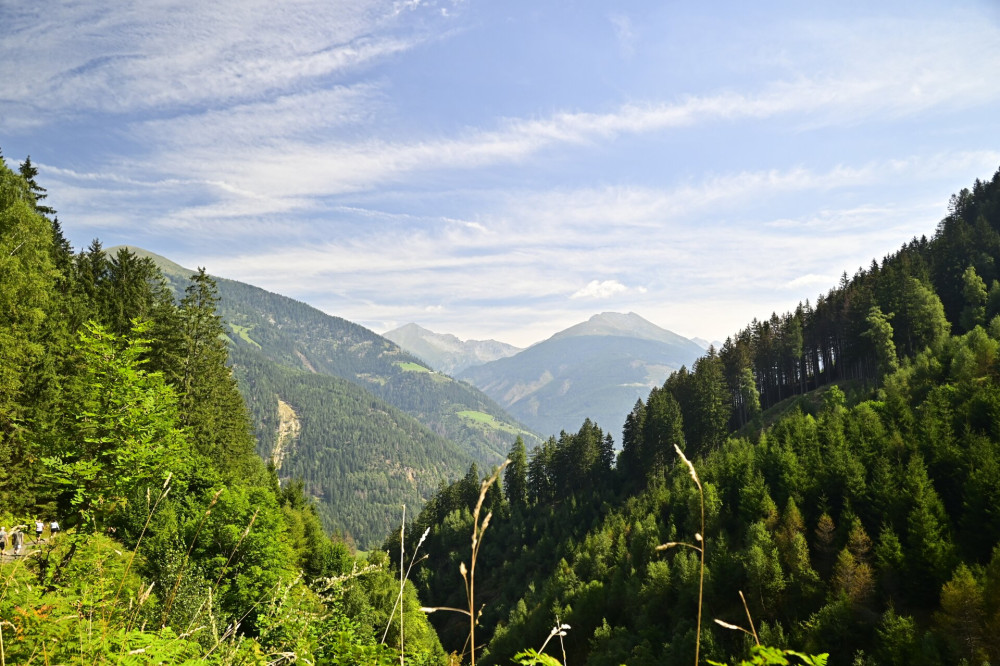 Kilátás a Raggaschlucht tetejéről