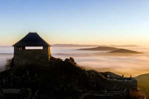 Különleges hazai várak csodás panorámákkal