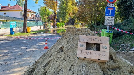 Levonult az árhullám, megy a takarítás, a rakpartokat már vissza is adták az autósoknak