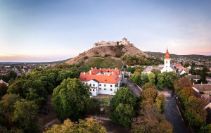 Megnyitotta kapuit a Sümegi Püspöki Palota