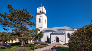 Múlt és jövő találkozása egy alföldi templomban