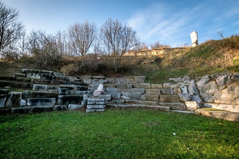 Nagyharsányi Szoborpark kültéri színpada, amfiteátruma