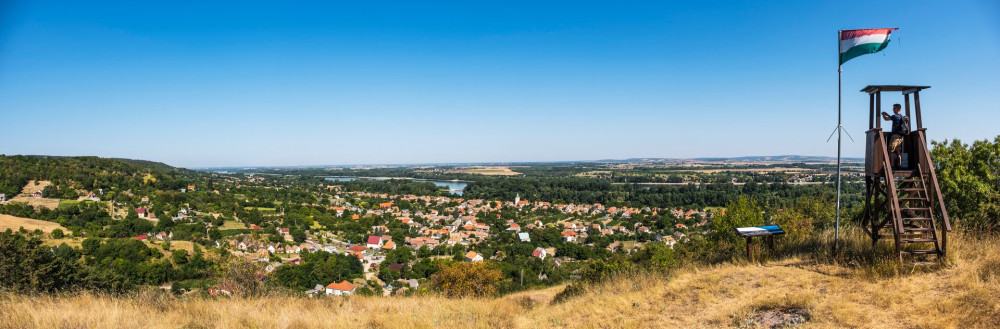 Neszmély, Várhegy (Schlossberg)