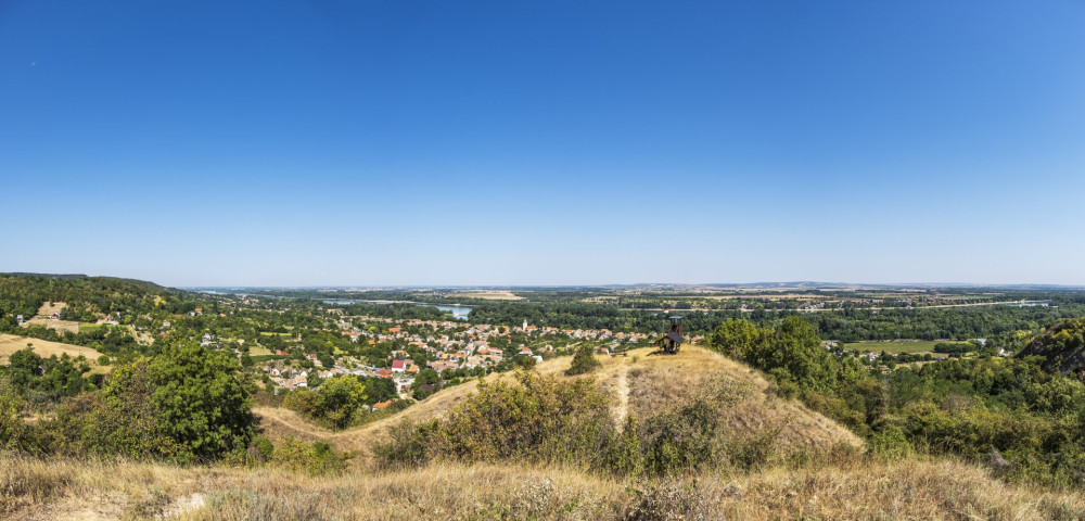 Neszmély, Várhegy (Schlossberg)