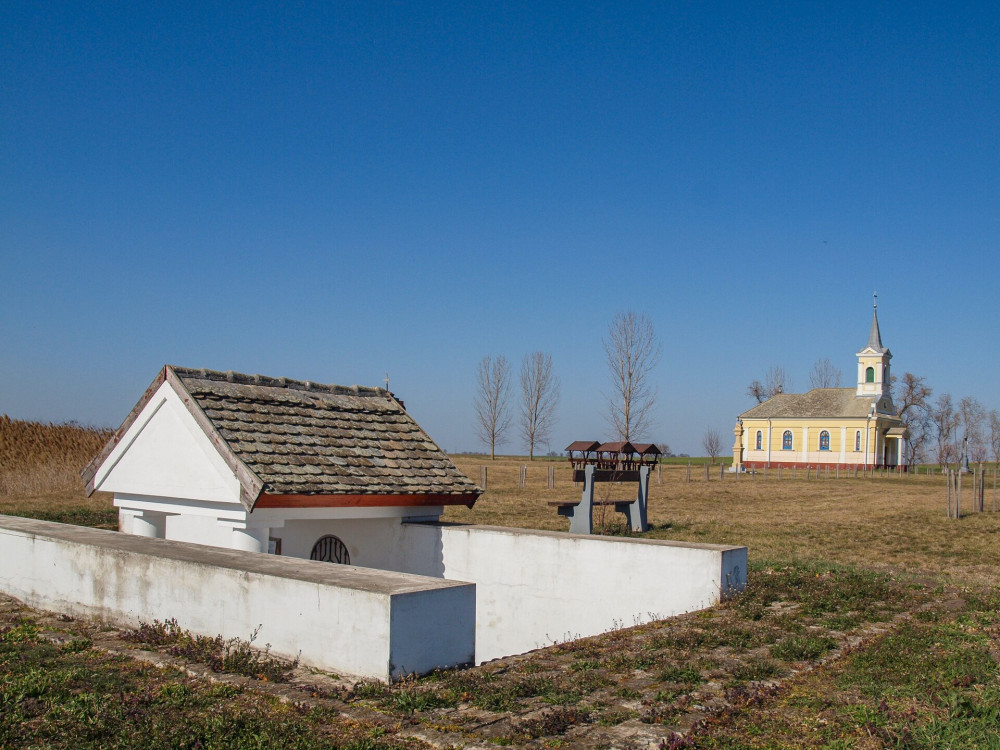 P3237778_Vodicai szentkút és a kápolna_FOTO-JA