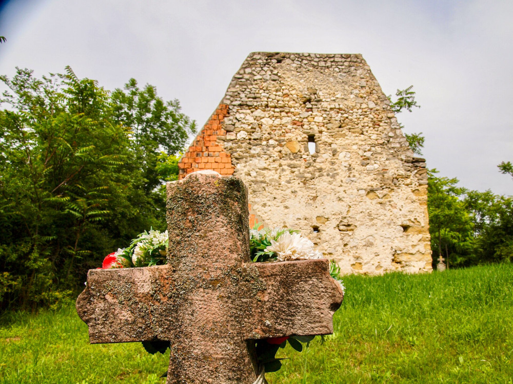 P6148863_Szent Lőrinc templomrom_Zámoly_FOTO-JA