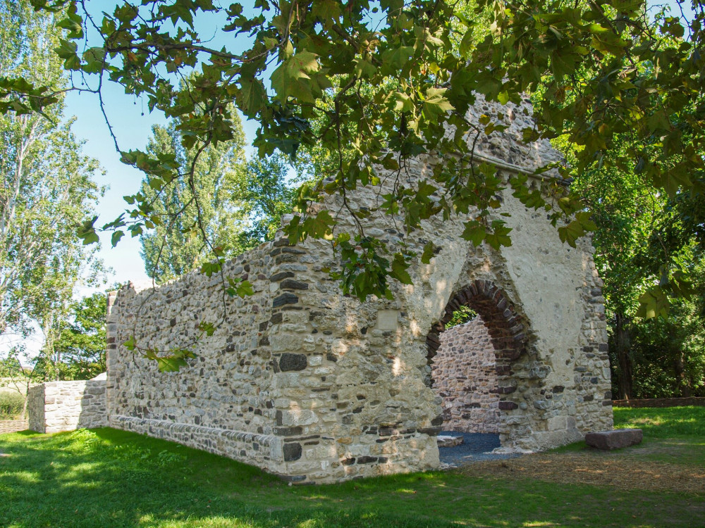 P8179157_Kövesdi templomrom bejárata_FOTO-JA