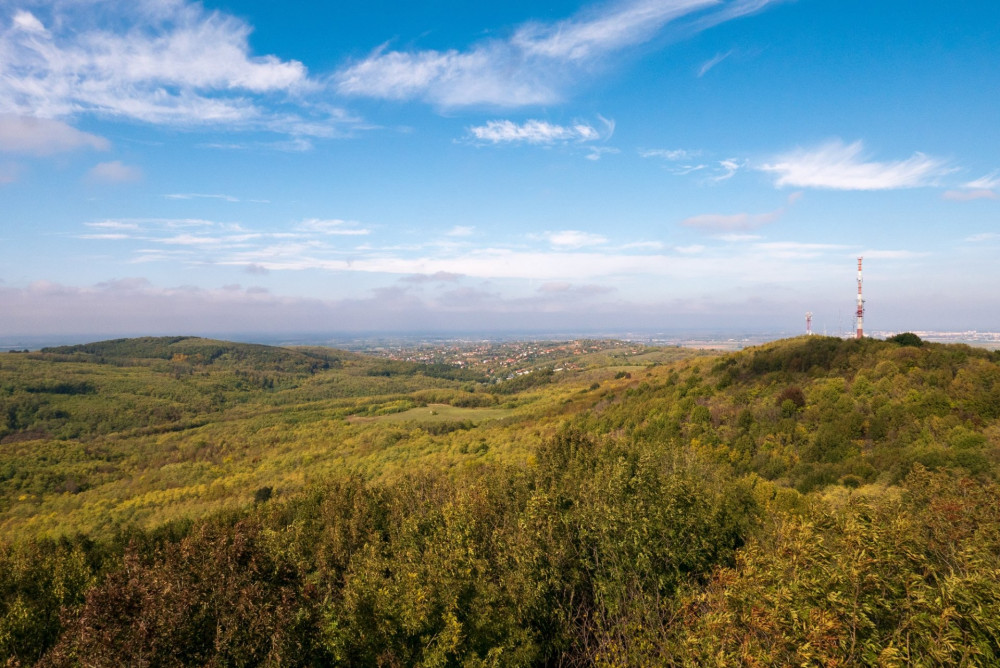 panorama-gyor-es-a-sokoro-koezepso-vonulata-fele