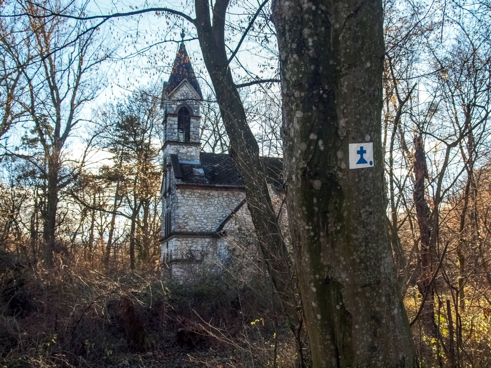 PC278515_Tarányi-kápolna kék kápolna jelzéssel_FOTO-JA