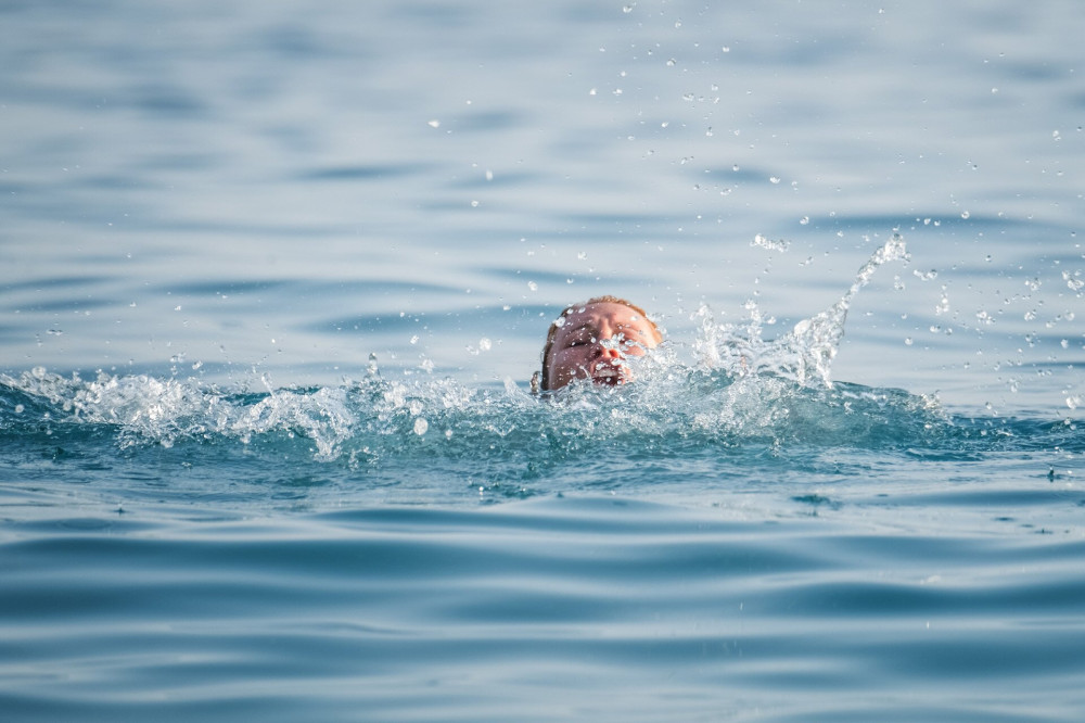 Person drowns in the water