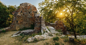 Romantikus somogyi dombok kincse – Fehérkő vára