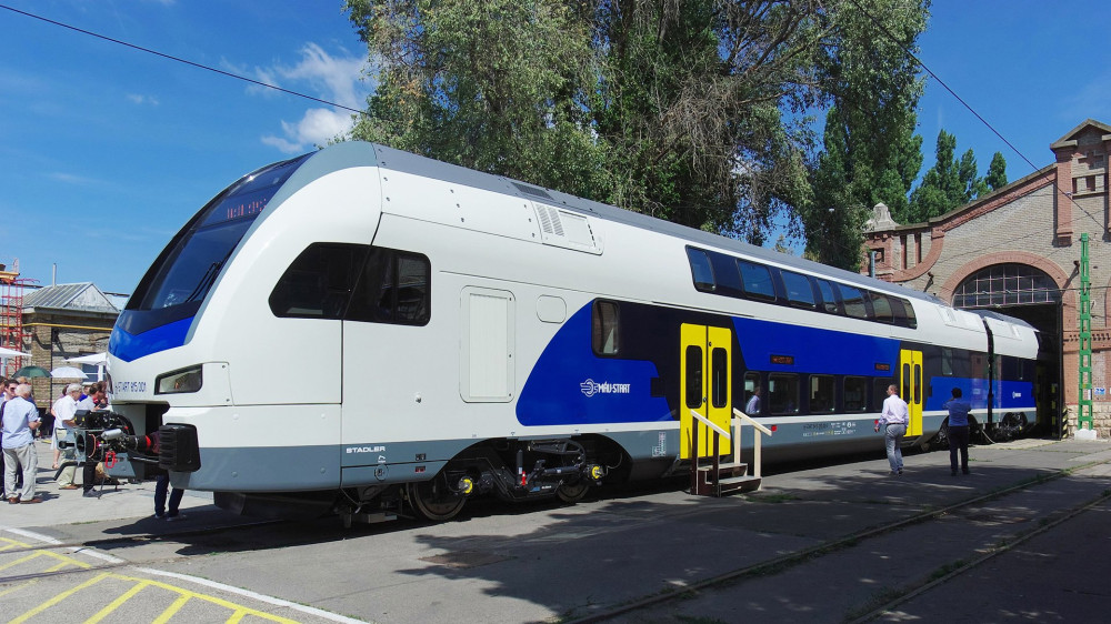 Stadler_KISS_Version_MÁV